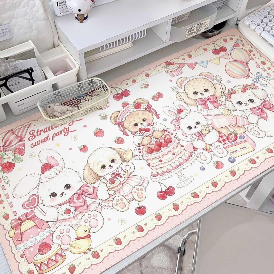 Pink Strawberry Floral Bunny B - đánh giá và giá Leather Desk Pad